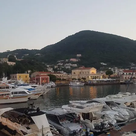 Riva Destra Ischia